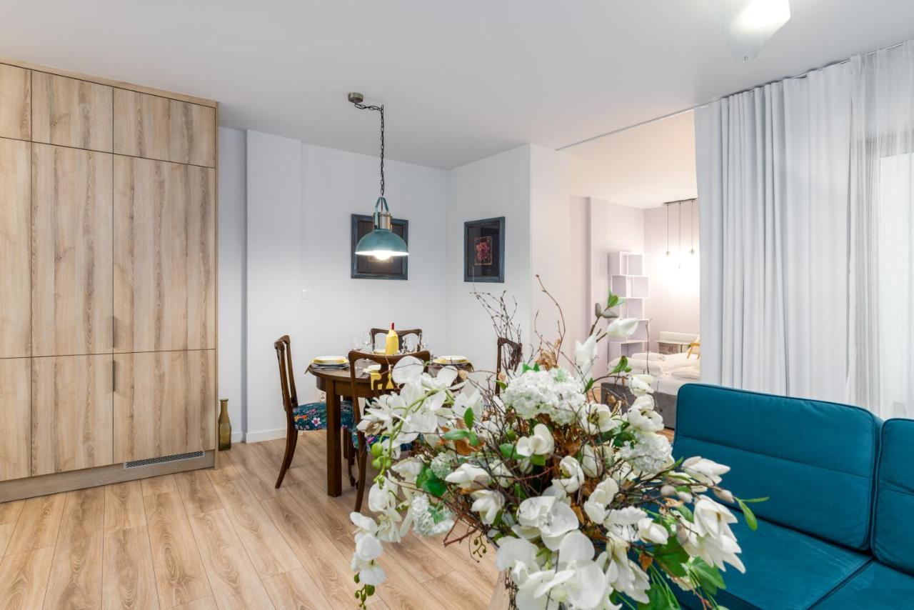 Villa Venecja Apartment Chwaliszewo With Free Garage City Center By Noclegi Renters Poznan Exterior foto