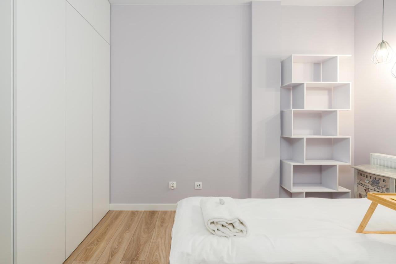 Villa Venecja Apartment Chwaliszewo With Free Garage City Center By Noclegi Renters Poznan Exterior foto
